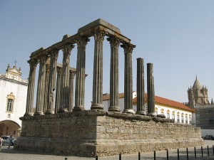 bruxadeEvora-Evora-temploDiana